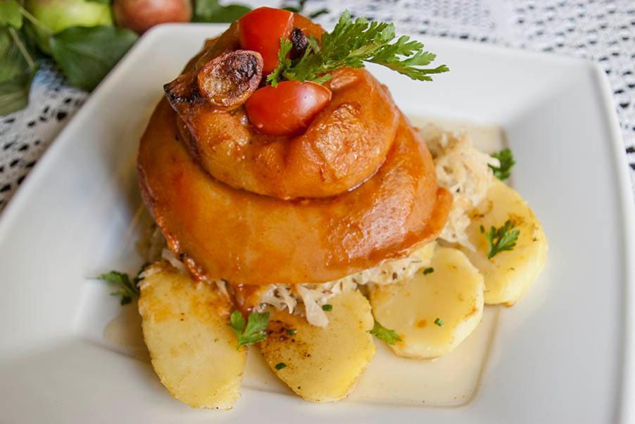 Bed & Breakfast Bialy Dwor 3*